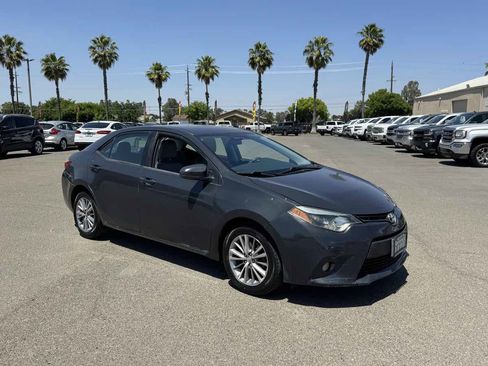 Used 2015 Toyota Corolla LE FWD image 11
