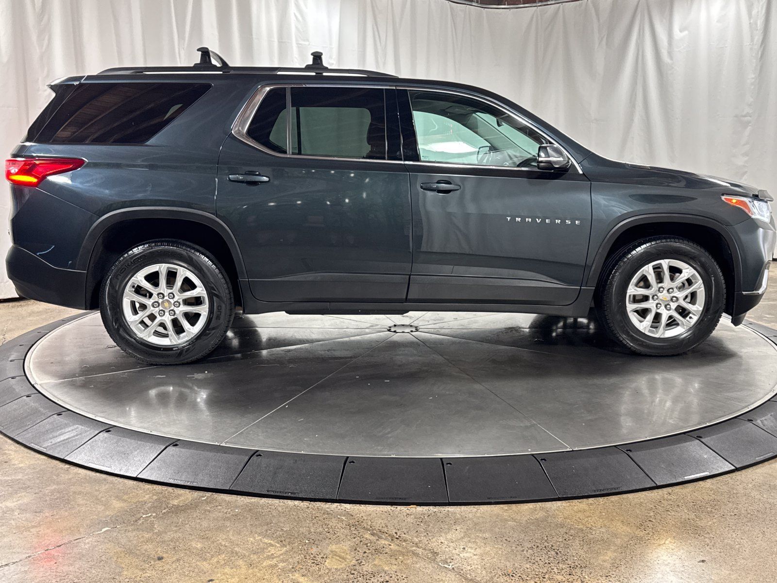 Used 2019 Chevrolet Traverse LT w/ LPO, Floor Liner Package AWD/4WD image 6
