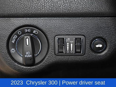 Used 2023 Chrysler 300 S image 9