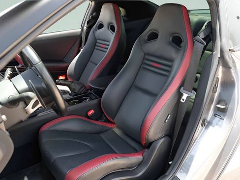 Used 2013 Nissan GT-R Black Edition AWD/4WD image 27