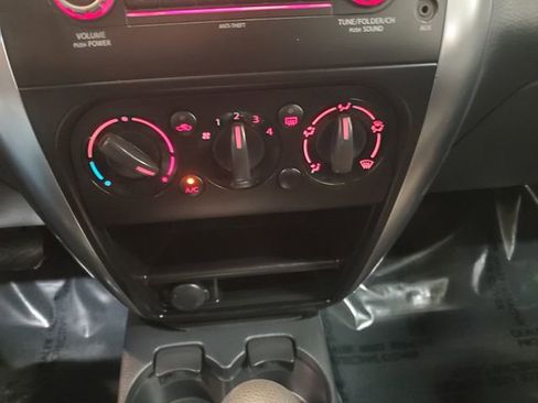 Used 2010 Suzuki SX4 AWD Hatchback image 19