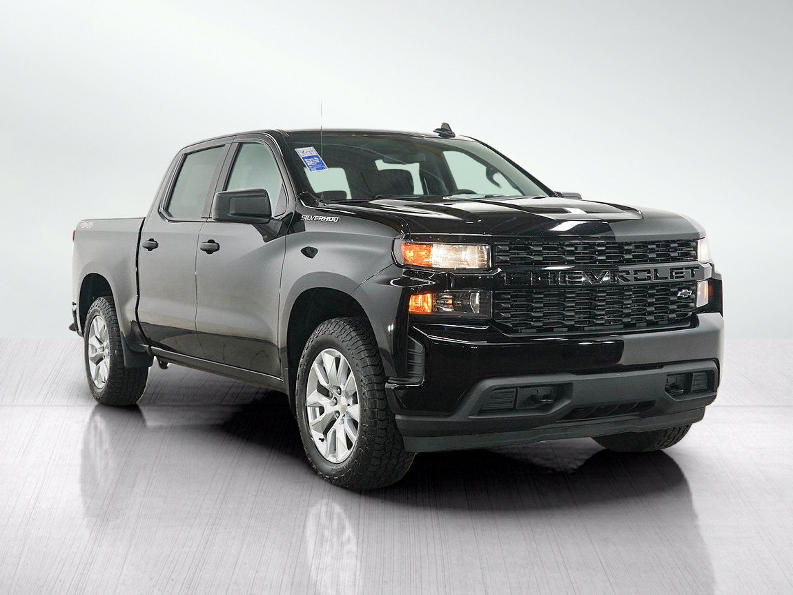 Used 2020 Chevrolet Silverado 1500 Custom w/ Custom Value Package AWD/4WD image 7