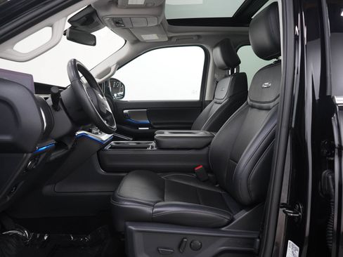 Used 2025 Ford Expedition Max Platinum AWD/4WD image 23