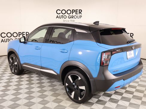 Used 2025 Nissan Kicks SR FWD image 21
