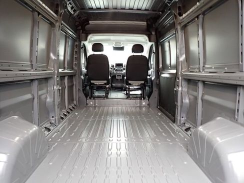 New 2026 RAM ProMaster 2500 w/ Quick Order Package 22G SLT FWD image 6