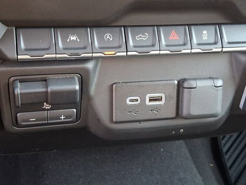 Used 2023 GMC Sierra 1500 Pro w/ Graphite Edition image 24