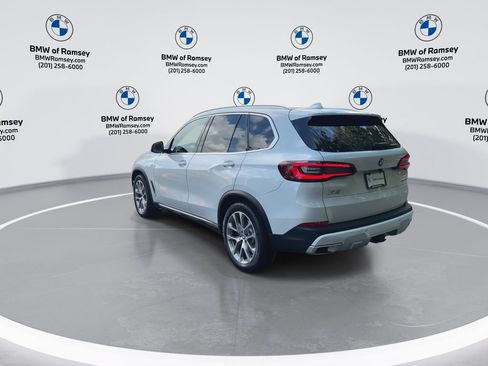 Used 2023 BMW X5 xDrive40i w/ Premium Package AWD/4WD image 6