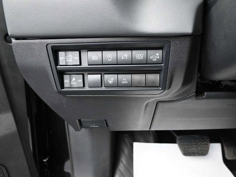 Used 2024 Toyota Tundra Platinum image 9