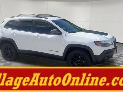 Used 2021 Jeep Cherokee Trailhawk w/ Trailer Tow Group AWD/4WD image 50
