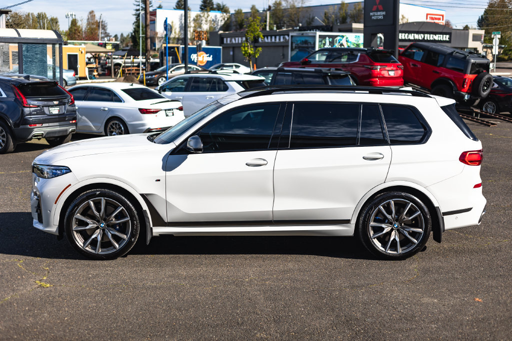 Used 2022 BMW X7 M50i AWD/4WD image 12