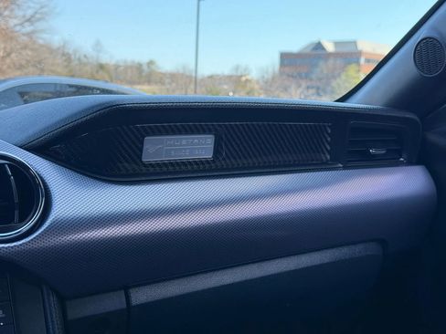 Used 2017 Ford Mustang Coupe image 24