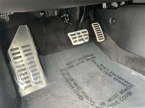 Certified 2025 Hyundai Elantra Sport image 15