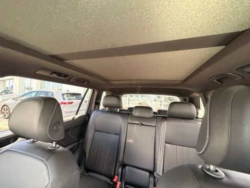 Certified 2024 Volkswagen Tiguan SE R-Line FWD image 28