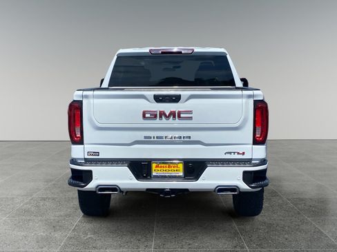 Used 2025 GMC Sierra 1500 AT4 AWD/4WD image 4