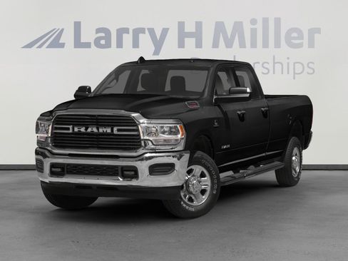 Used 2019 RAM 2500 Big Horn w/ Black Appearance Package AWD/4WD image 1