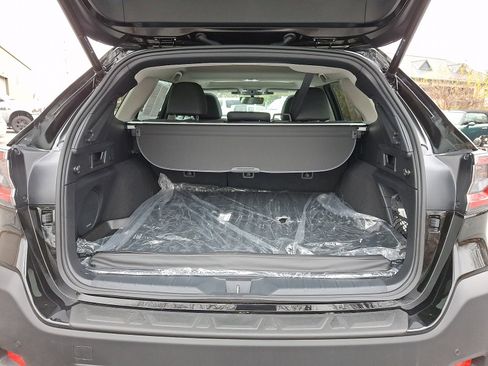 Certified 2025 Subaru Outback Limited image 29