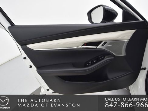 Certified 2025 MAZDA MAZDA3 2.5 Turbo Sedan w/Premium Plus image 30