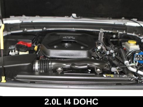 Used 2019 Jeep Wrangler Unlimited Sport S AWD/4WD image 3