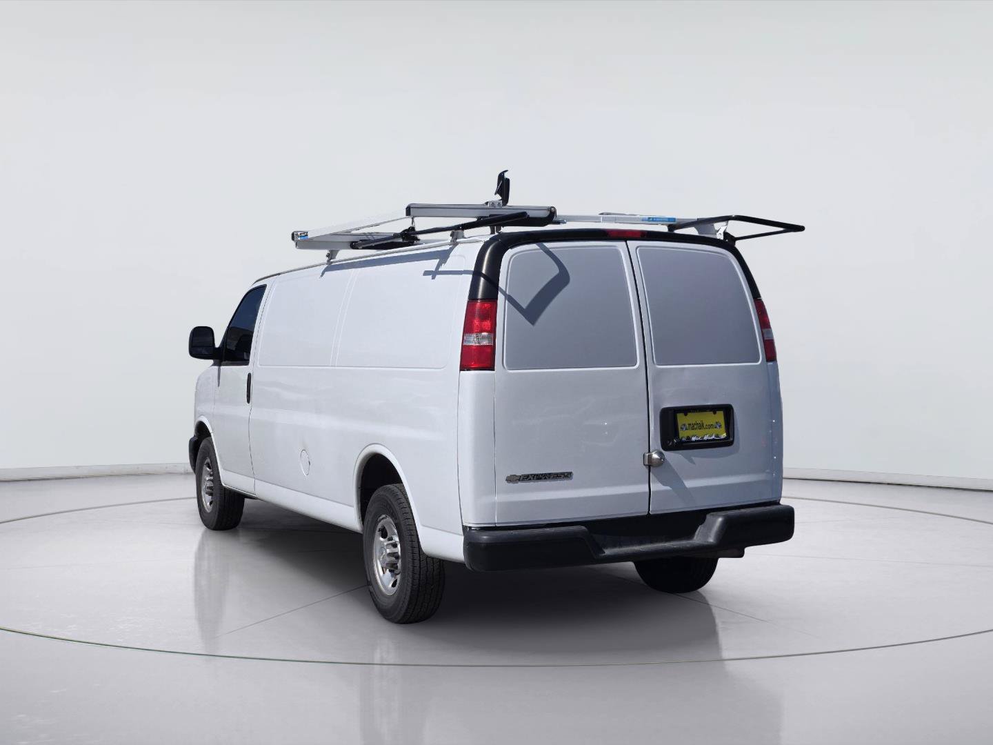 Used 2023 Chevrolet Express 2500 Extended w/ Driver Convenience Package RWD image 6