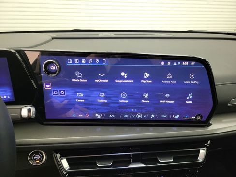 New 2026 Chevrolet Traverse LT w/ Driver Confidence Package image 9