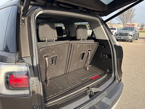 Used 2019 GMC Acadia SLE w/ GMC Pro Grade Package AWD/4WD image 28
