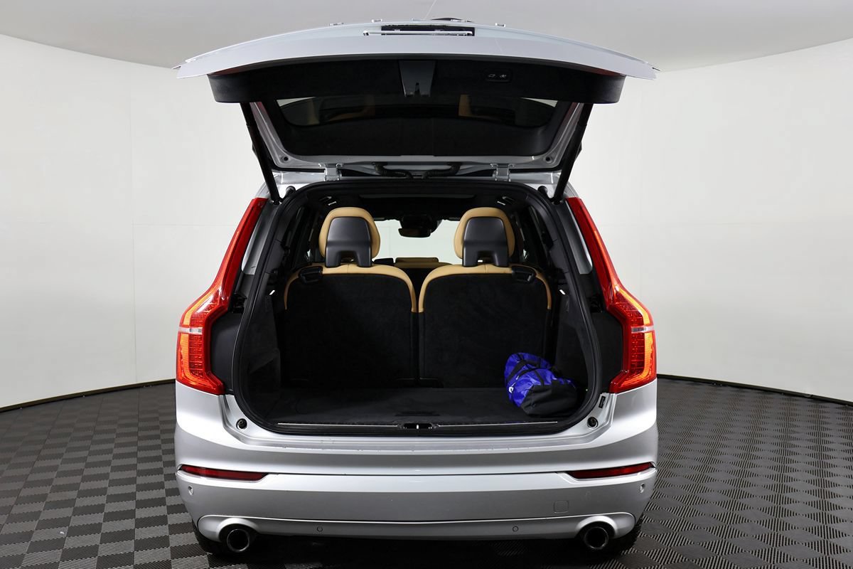 Used 2018 Volvo XC90 T5 Momentum w/ Convenience Package AWD/4WD image 14