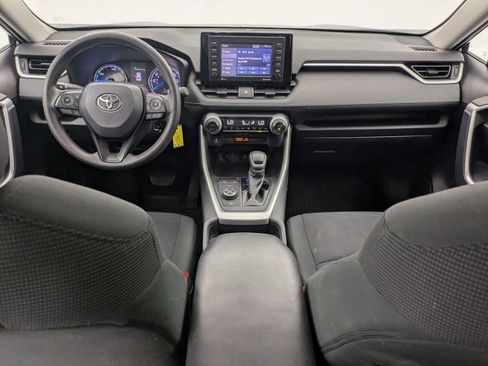 Used 2020 Toyota RAV4 LE w/ All Weather Liner Package AWD/4WD image 17