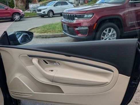 Used 2010 Volkswagen Eos Komfort image 16