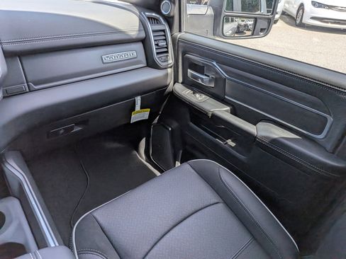 New 2026 RAM 2500 Laramie AWD/4WD image 16