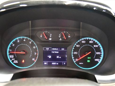 Used 2023 Chevrolet Traverse LS FWD image 19