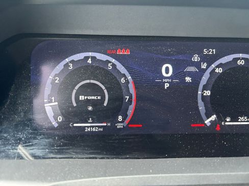 Used 2025 Toyota Tacoma TRD Off-Road AWD/4WD image 39