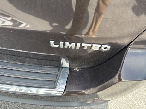 Used 2017 Jeep Grand Cherokee Limited image 8