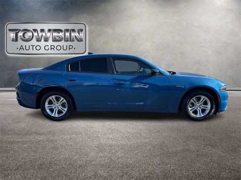 Used 2023 Dodge Charger SXT image 3