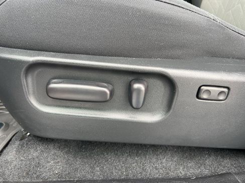 Used 2023 Toyota Tacoma TRD Off-Road image 19