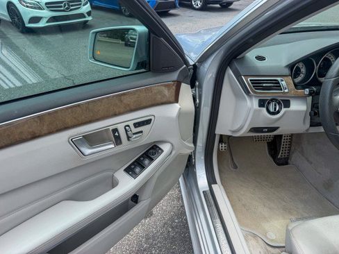 Used 2016 Mercedes-Benz E 350 Sedan image 12