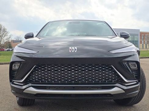 New 2026 Buick Envista Avenir image 11