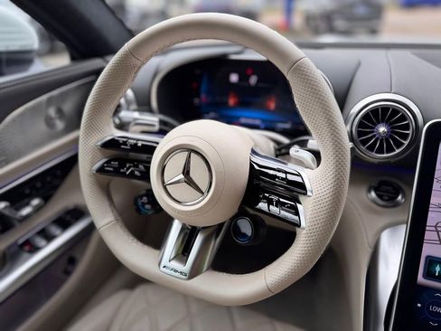 Used 2022 Mercedes-Benz SL 55 AMG 4MATIC w/ AMG Exterior Chrome Package image 26