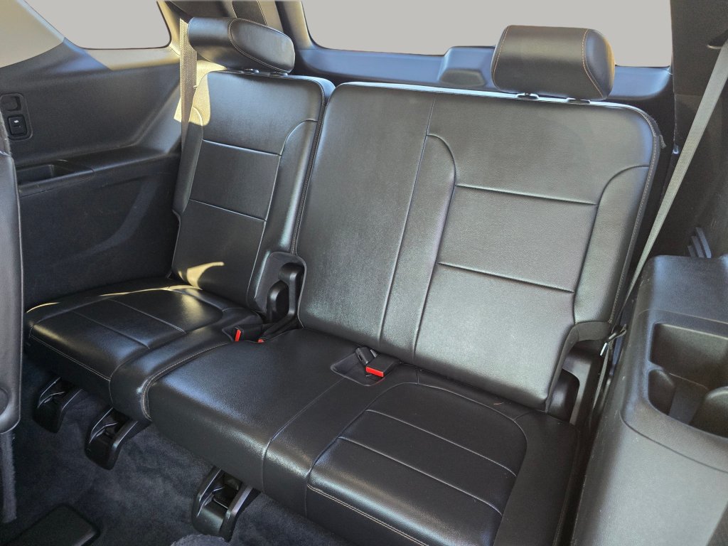 Used 2021 Chevrolet Traverse LT w/ LT Premium Package AWD/4WD image 26