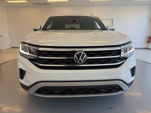 Used 2023 Volkswagen Atlas Cross Sport SE image 2