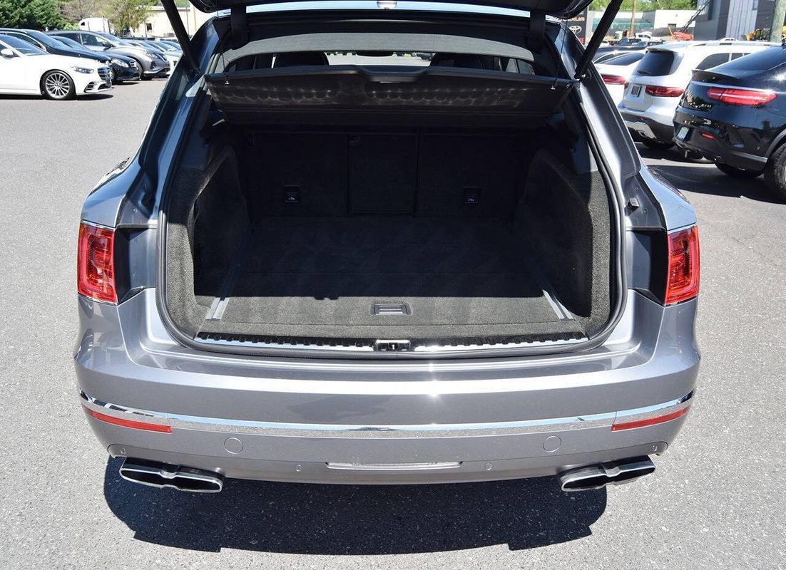 Used 2019 Bentley Bentayga AWD/4WD image 10