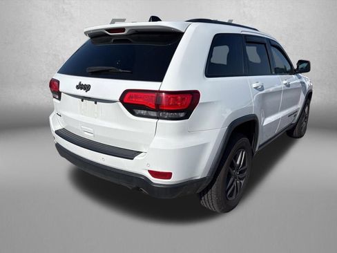 Used 2016 Jeep Grand Cherokee Laredo 75th Anniversary image 5