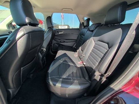 Used 2024 Ford Edge SEL AWD/4WD image 5