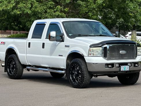 Used 2006 Ford F250 Lariat AWD/4WD image 9