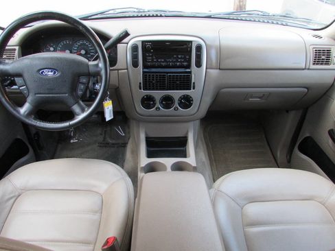 Used 2003 Ford Explorer Sport XLT image 28