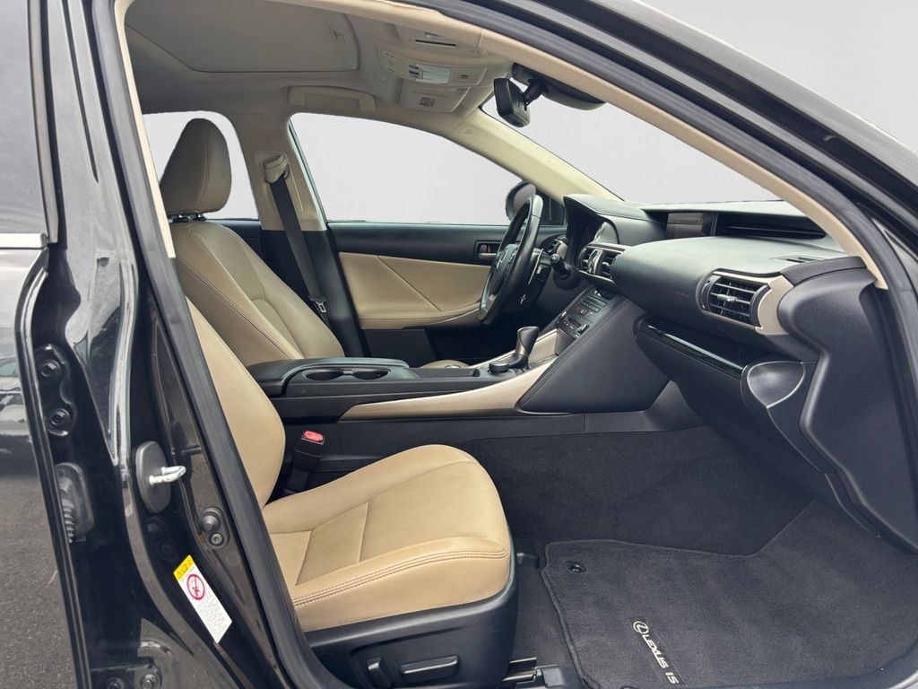 Used 2019 Lexus IS 300 w/ Premium Package RWD image 15