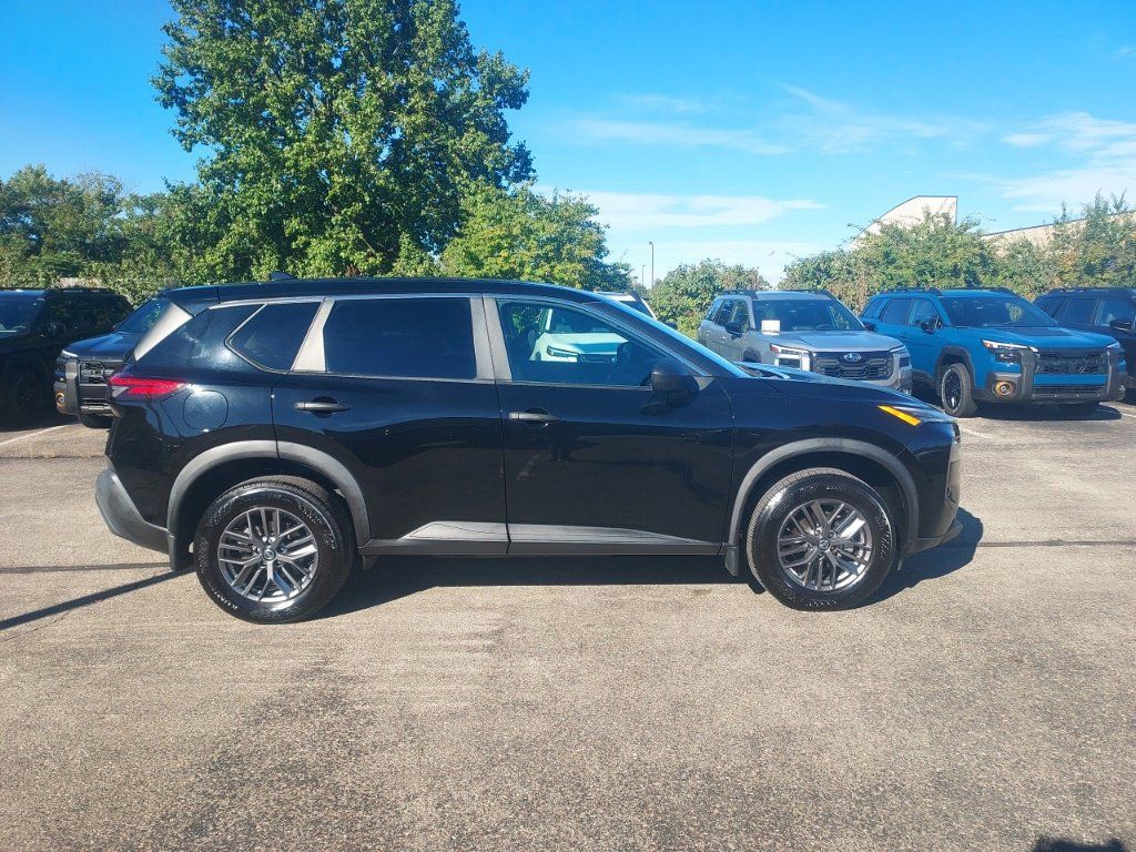 Used 2021 Nissan Rogue S AWD/4WD image 8