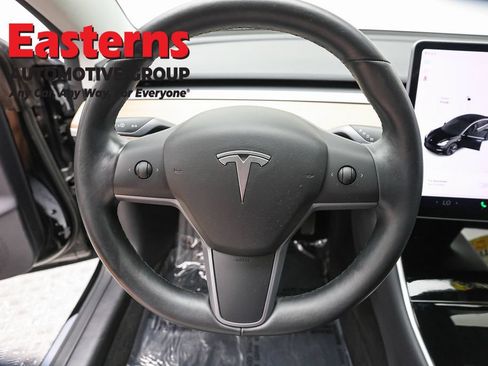Used 2019 Tesla Model 3 Long Range RWD image 9