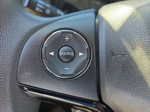 Used 2019 Honda HR-V LX image 20