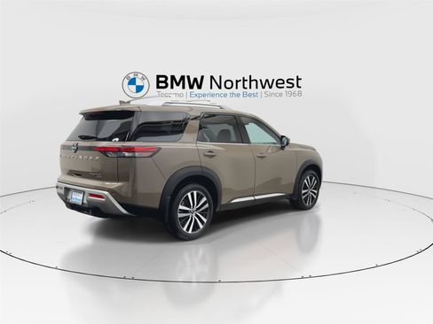 Used 2023 Nissan Pathfinder Platinum w/ Cargo Package AWD/4WD image 3