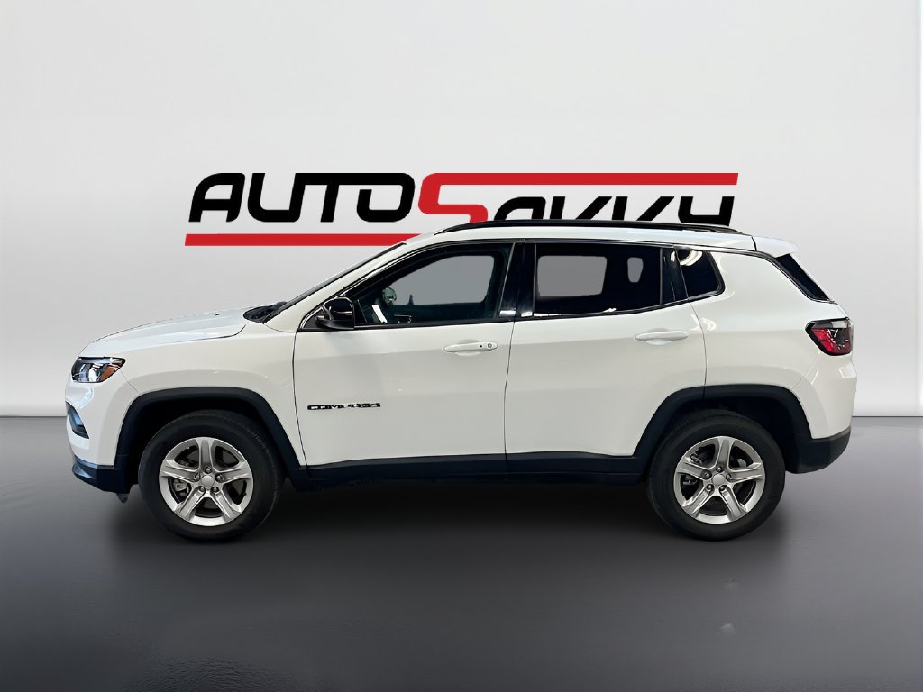 Used 2024 Jeep Compass Latitude w/ Altitude Special Edition AWD/4WD image 4